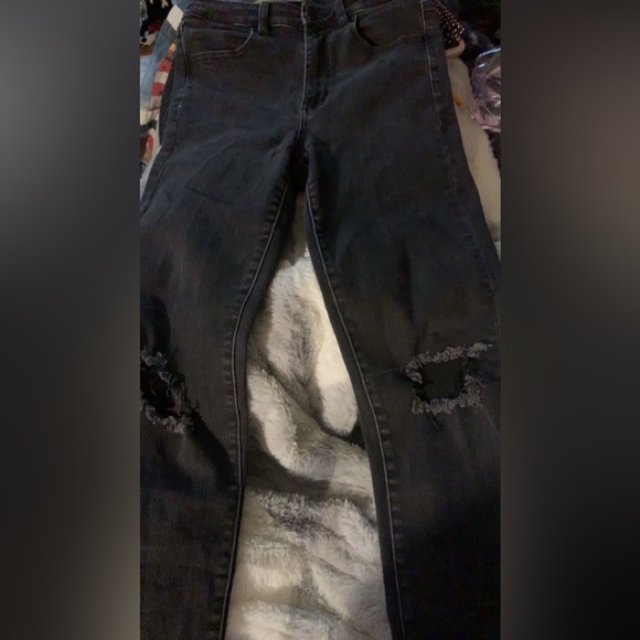 Black ripped American eagle jeans - Picture 2 of 3